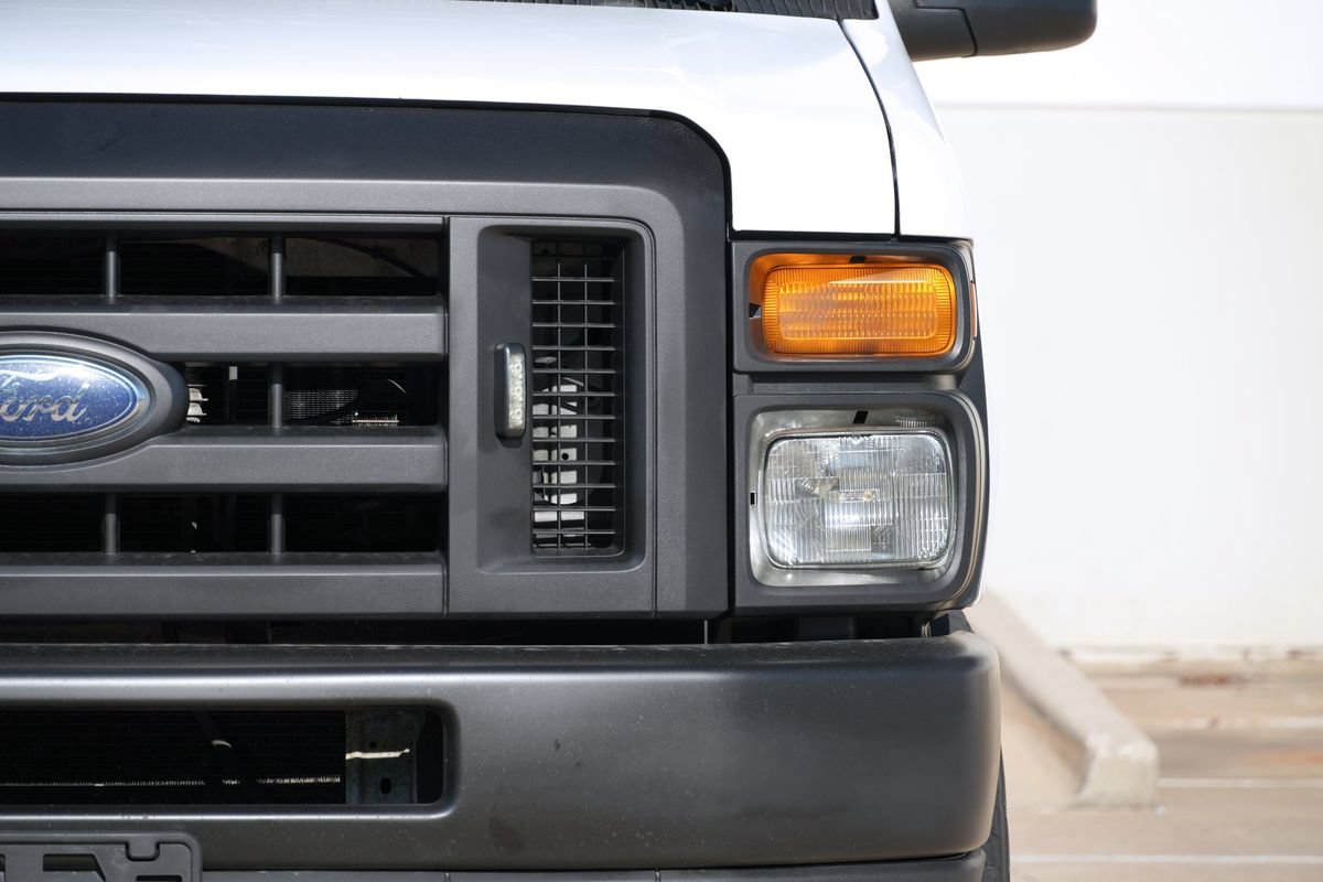 Used 2014 Ford E-150 and Econoline 150 w/ Power Group RWD image 19