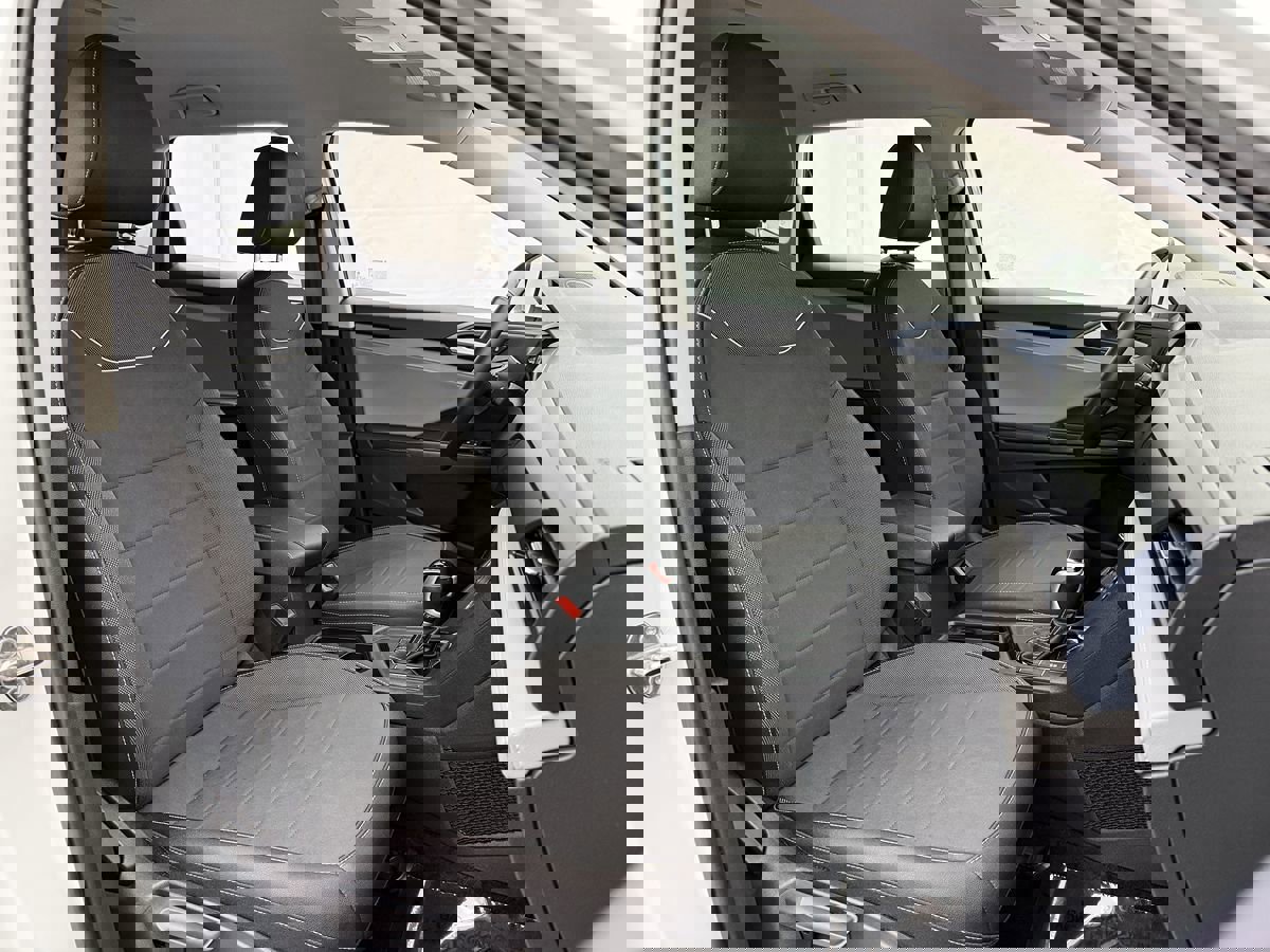 Used 2024 Volkswagen Taos SE FWD image 25