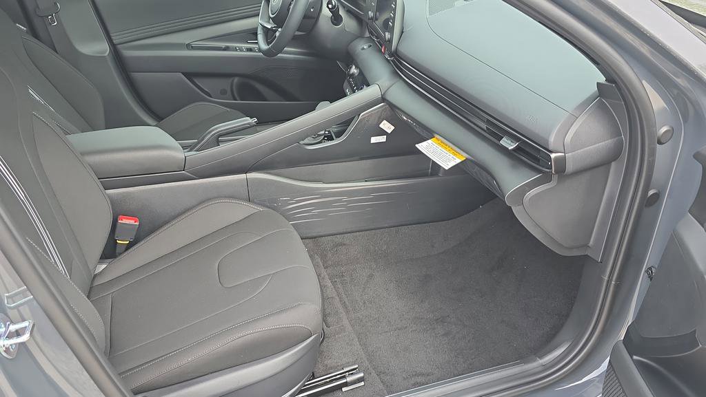 New 2026 Hyundai Elantra Sport FWD image 13