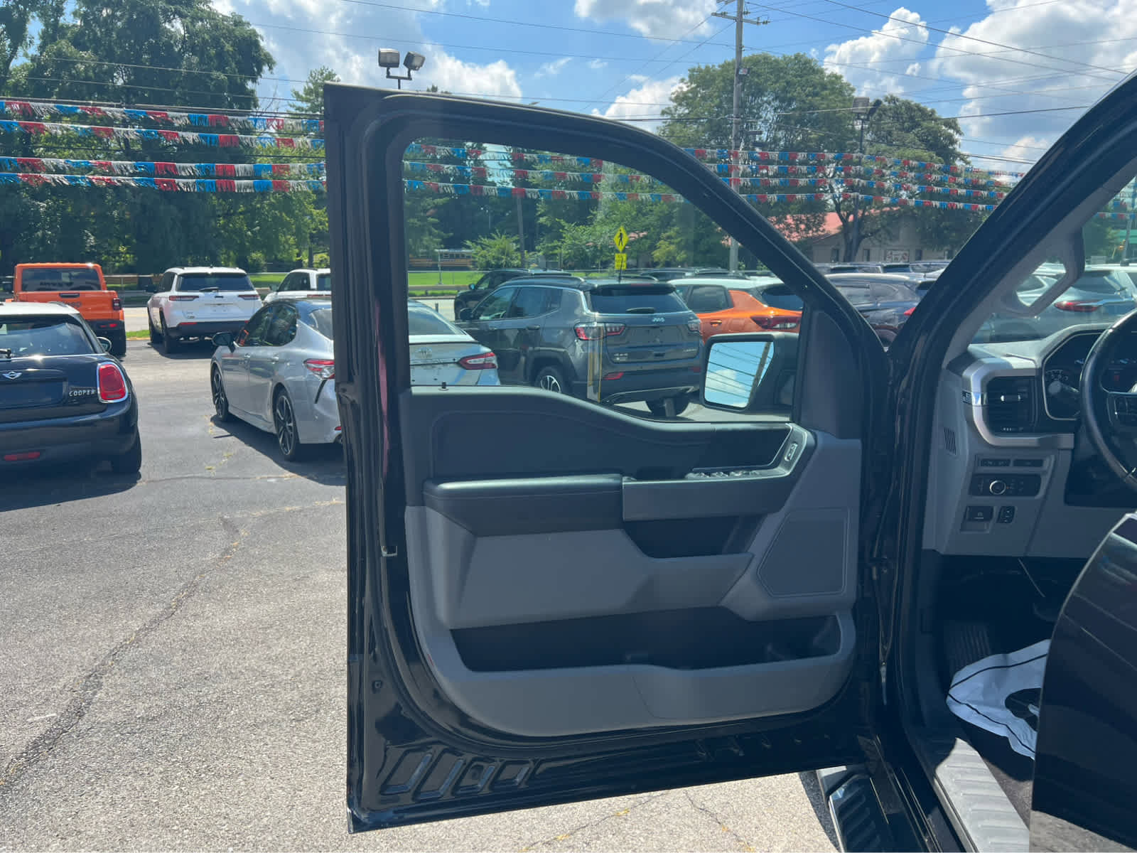 Used 2021 Ford F150 XLT w/ Equipment Group 302A High image 15