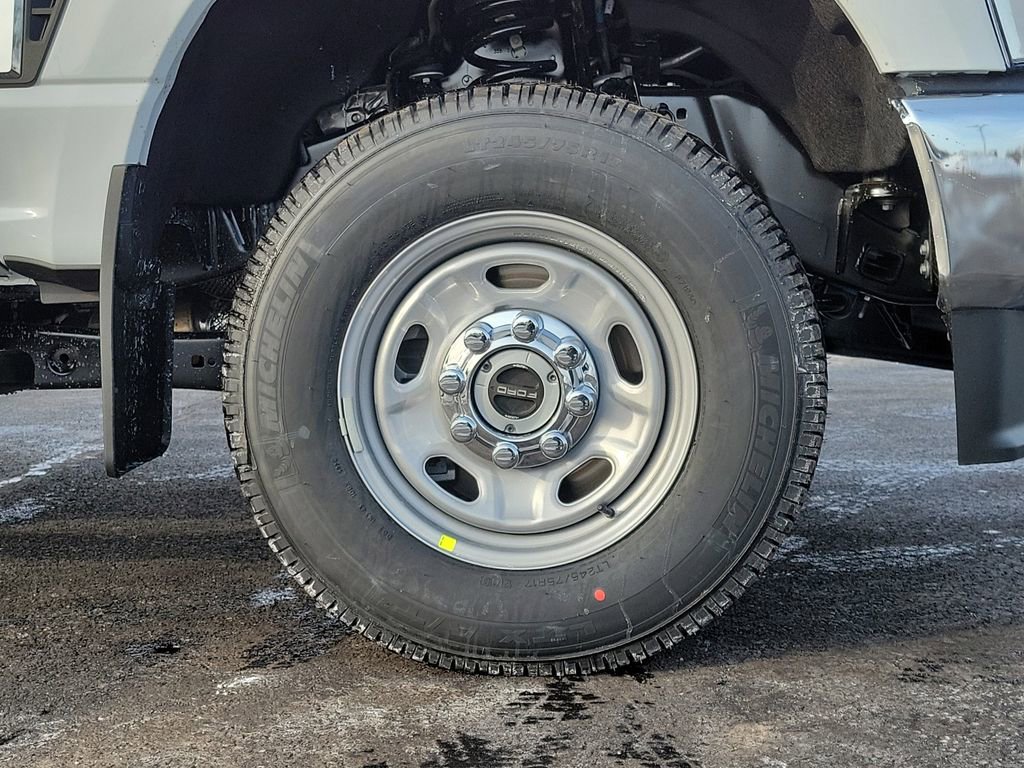 New 2026 Ford F250 XL w/ FX4 Off-Road Package image 9