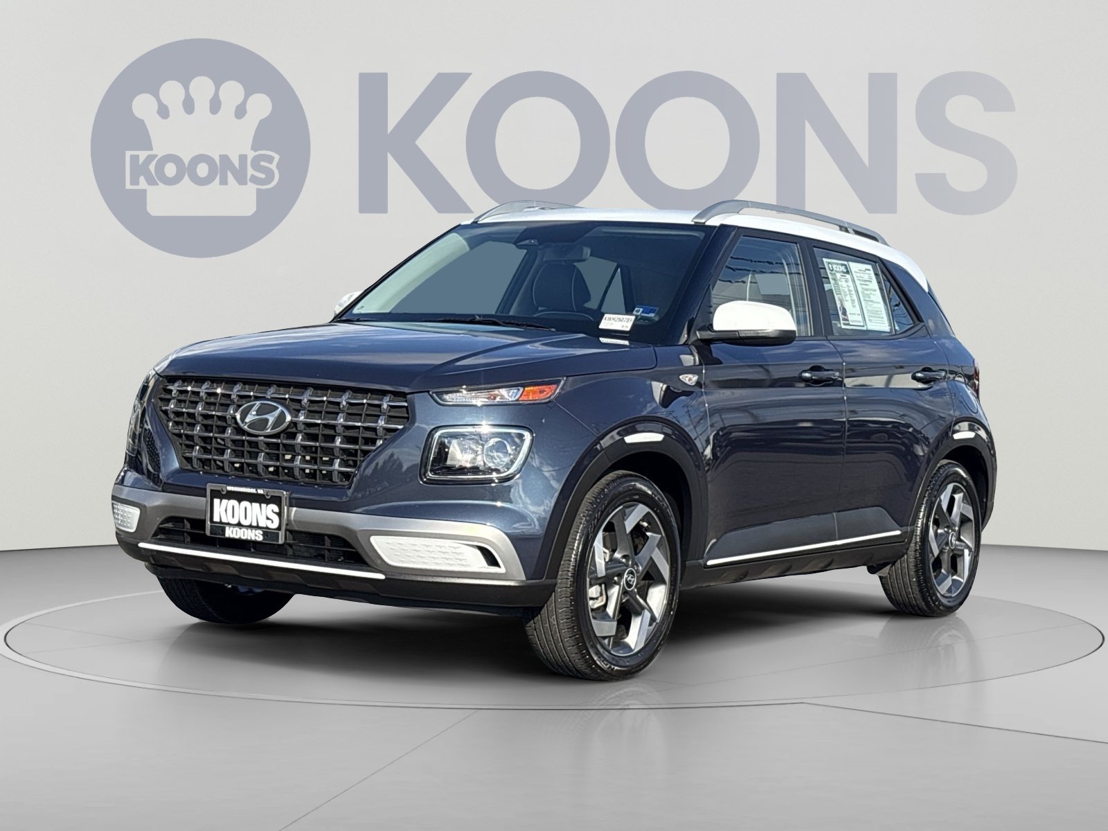 Used 2026 Hyundai Venue SEL FWD image 1