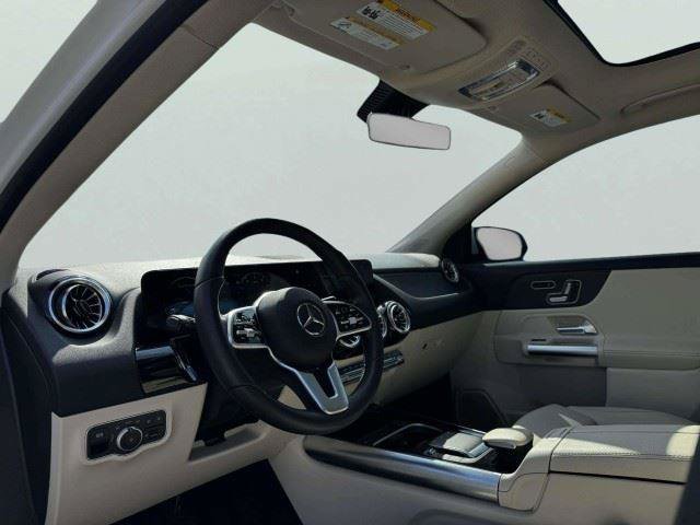 Used 2023 Mercedes-Benz GLA 250 w/ Premium Package image 20