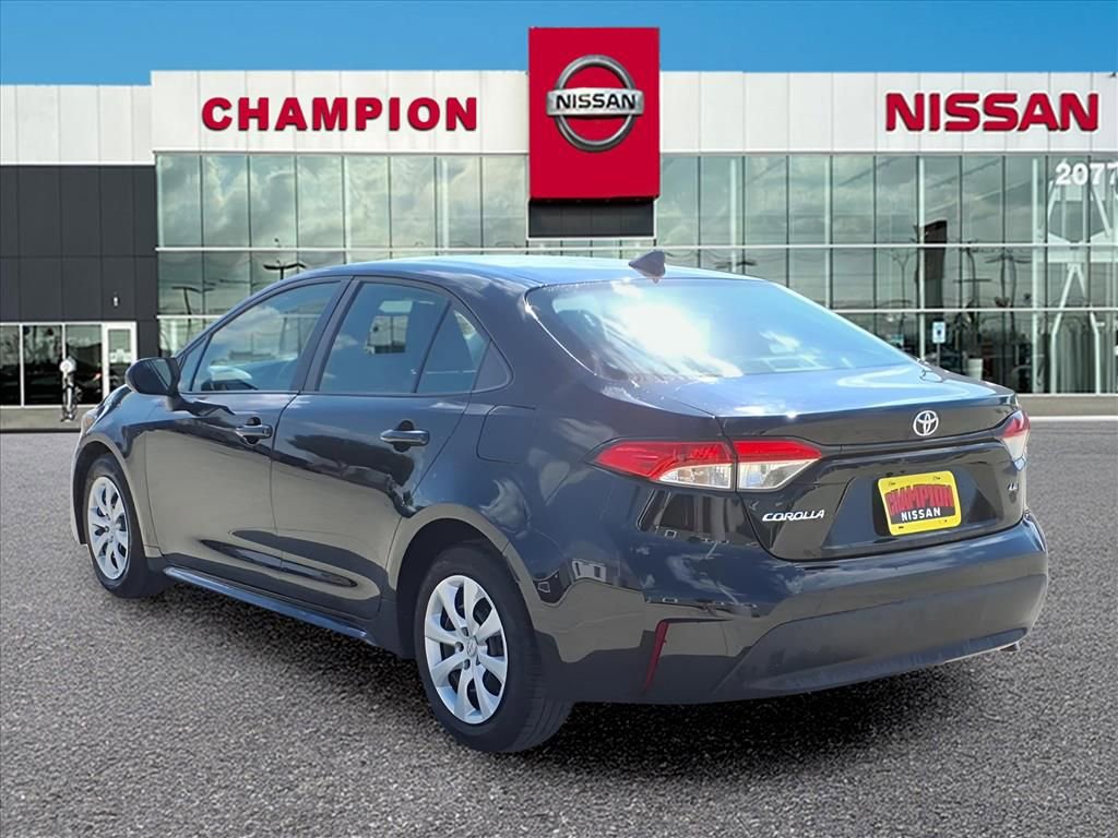Used 2023 Toyota Corolla LE image 5
