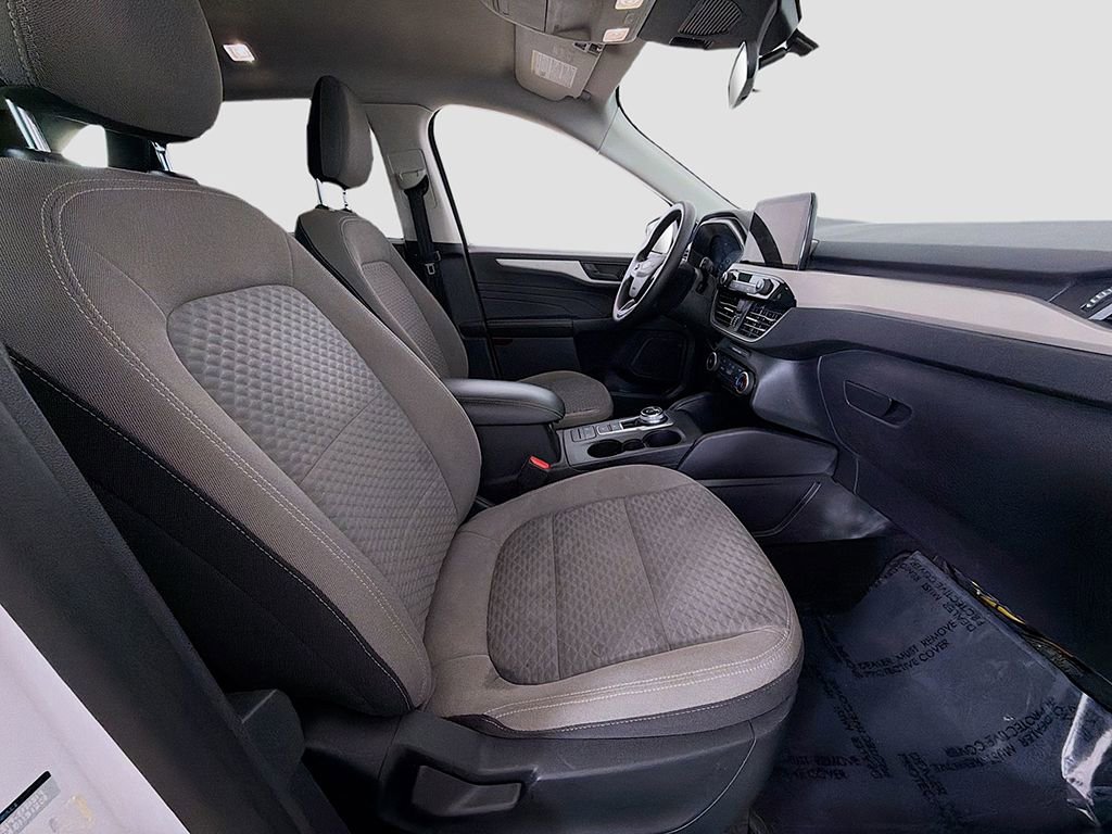 Used 2022 Ford Escape SE image 21