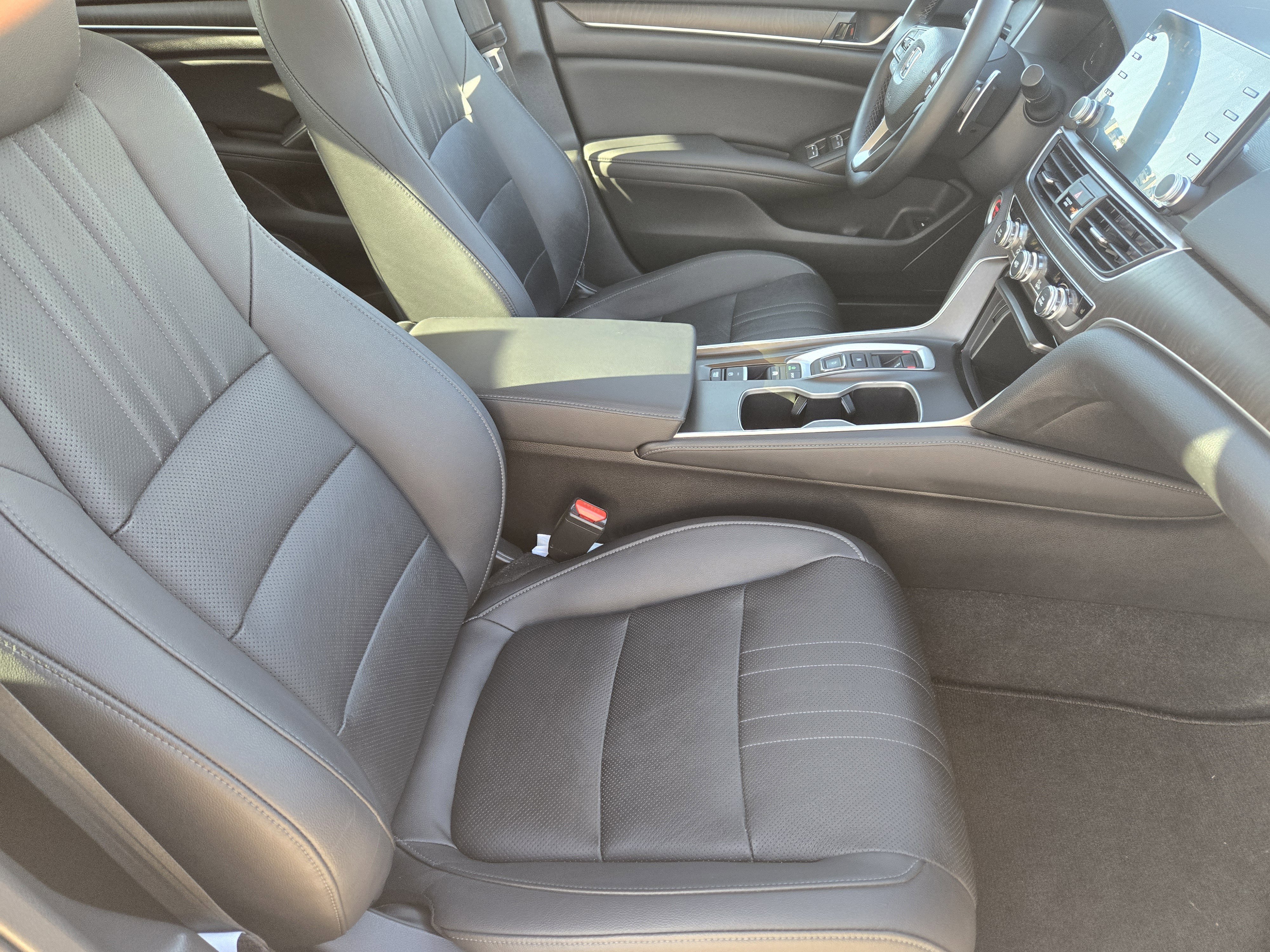 Used 2019 Honda Accord EX-L image 12