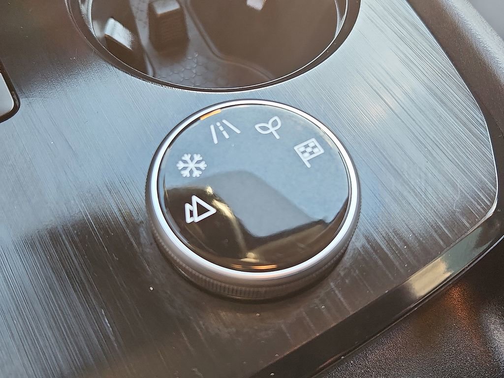 Certified 2025 Nissan Rogue SL image 24