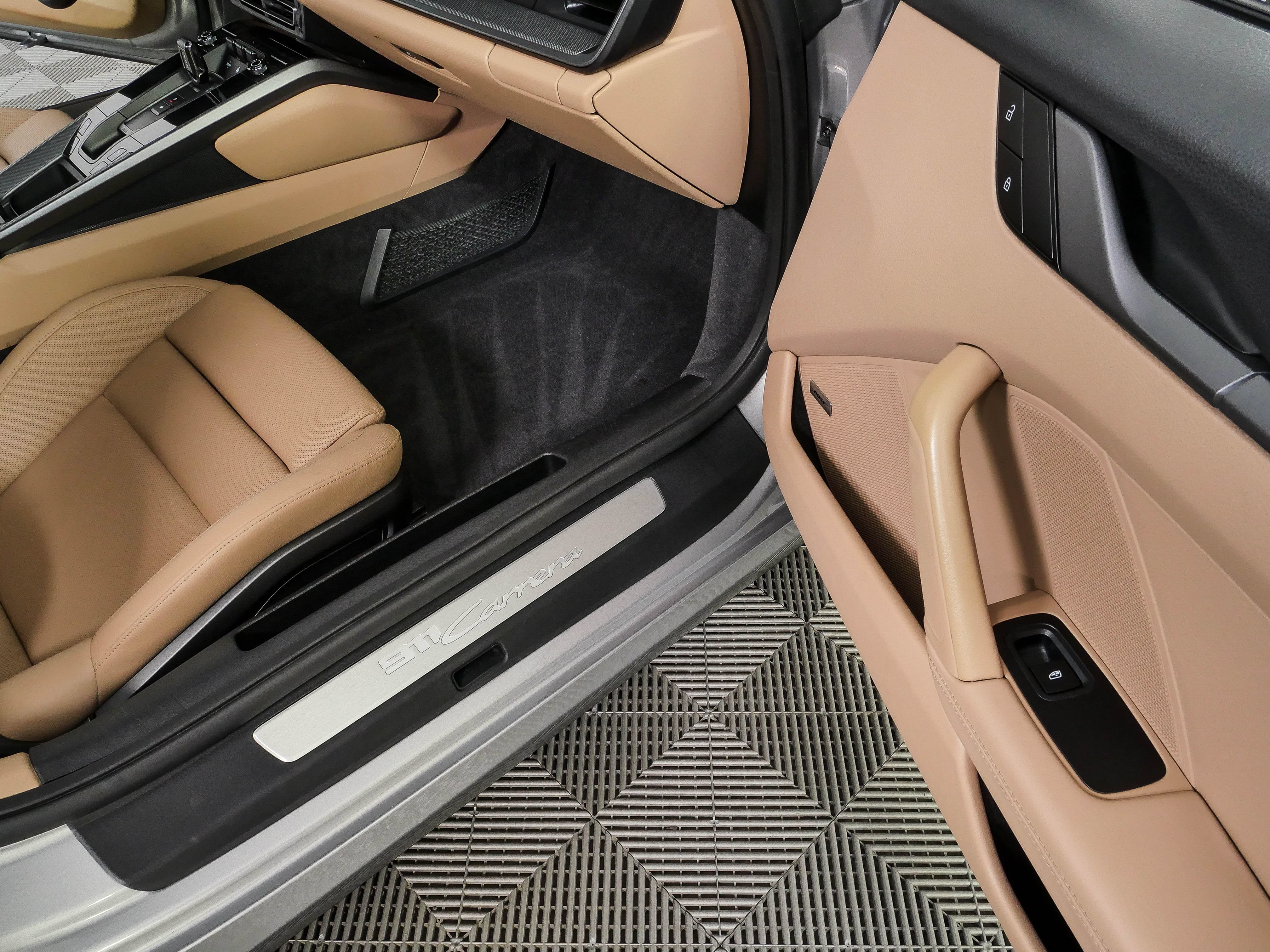 Certified 2022 Porsche 911 Carrera RWD image 23