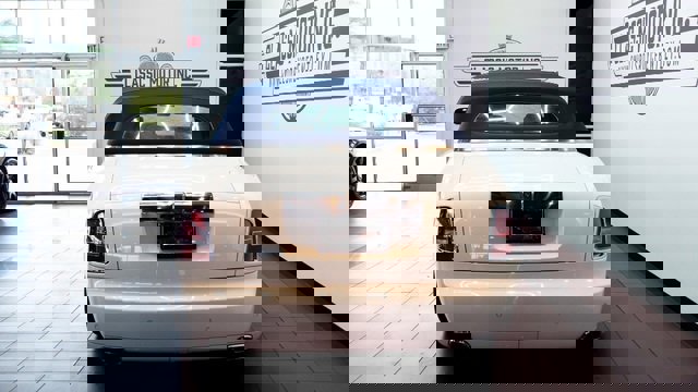 Used 2011 Rolls-Royce Phantom Drophead Coupe image 14