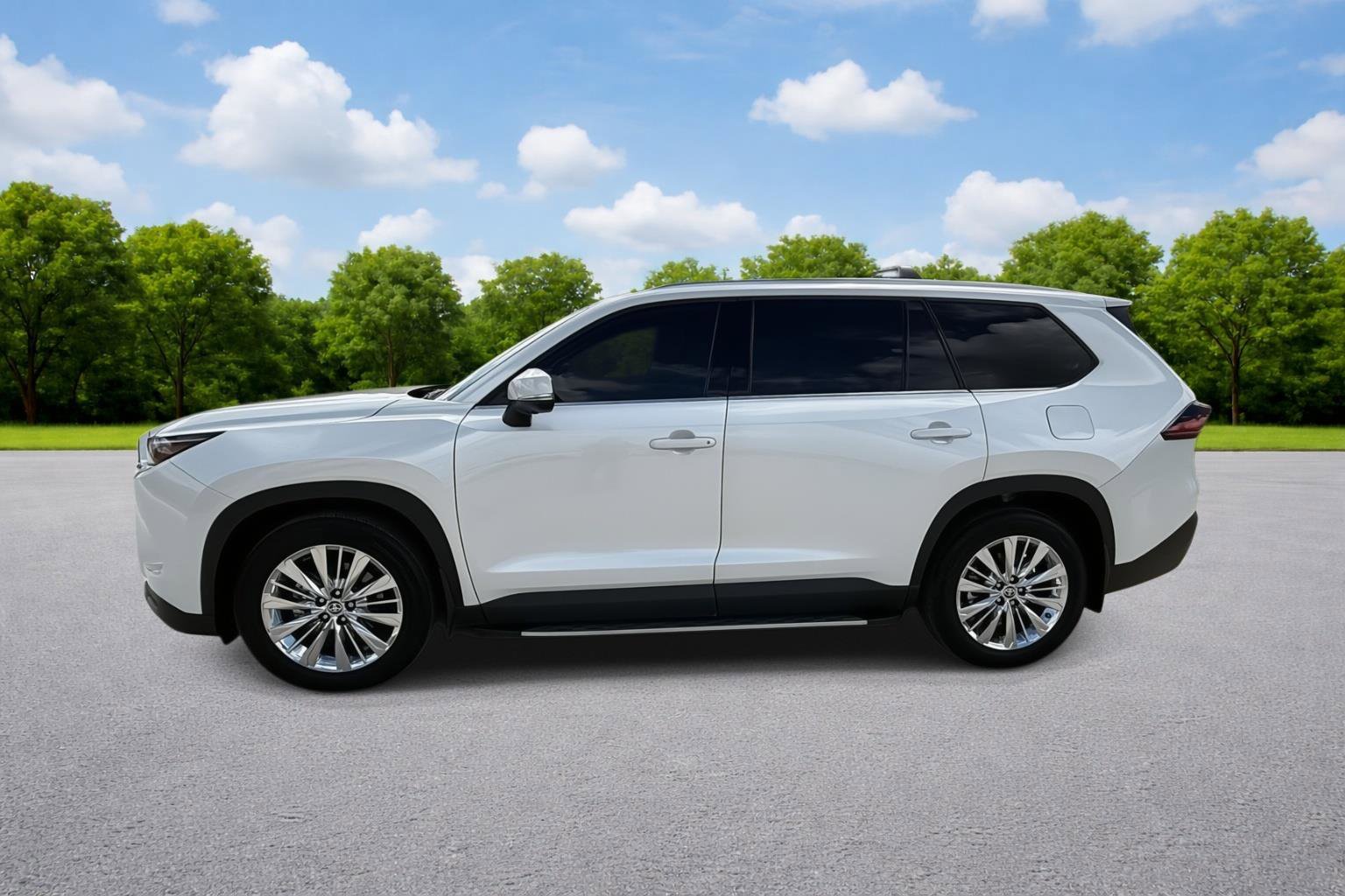 Used 2025 Toyota Grand Highlander AWD image 4