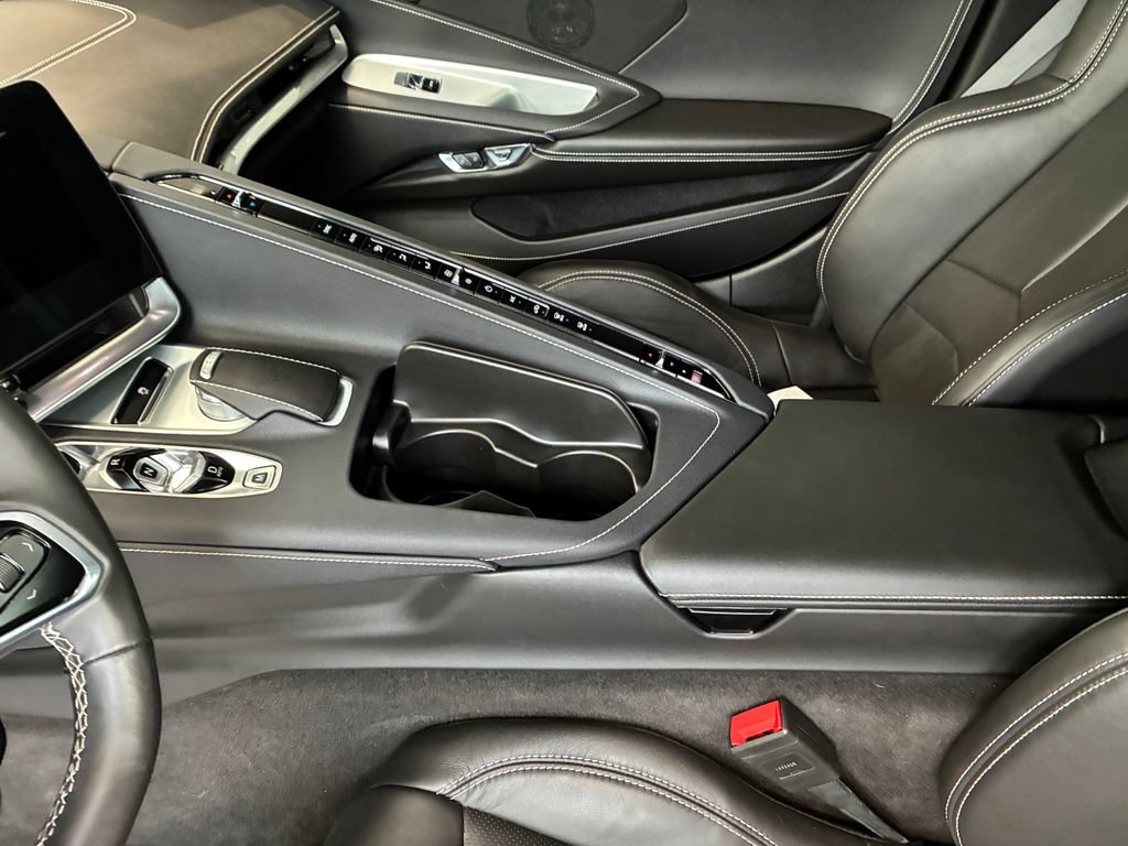 Used 2025 Chevrolet Corvette Z06 RWD image 14