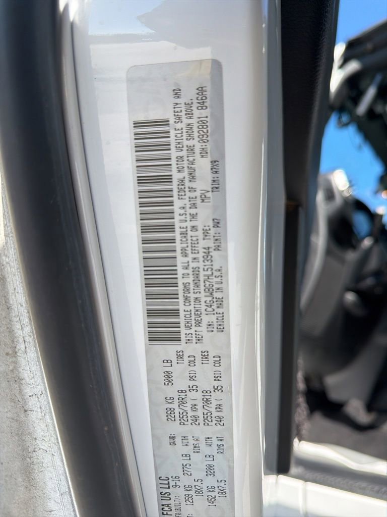 Used 2017 Jeep Wrangler Sahara w/ Connectivity Group image 33