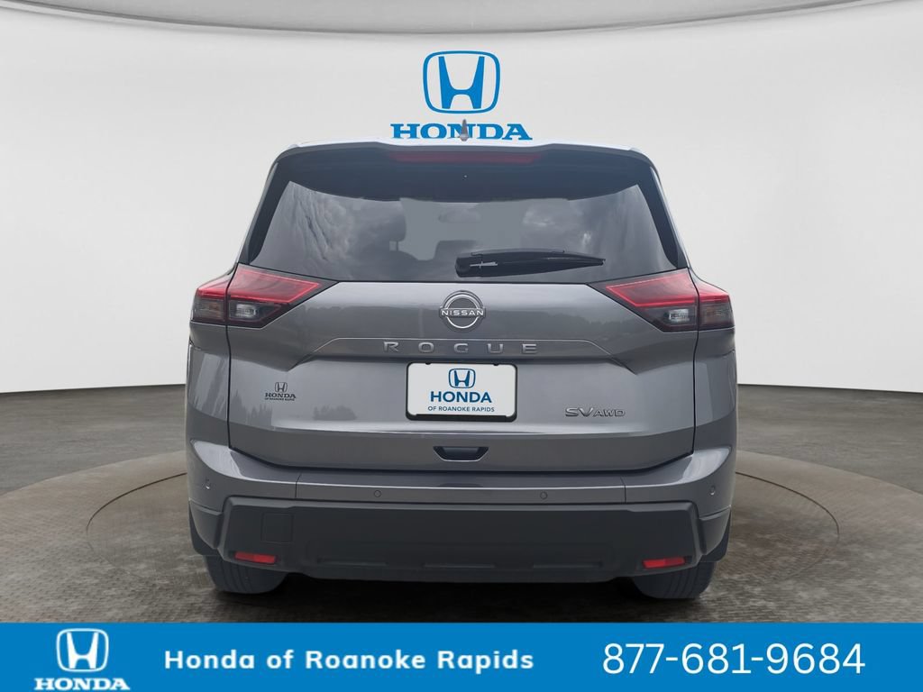 Used 2024 Nissan Rogue SV AWD/4WD image 4