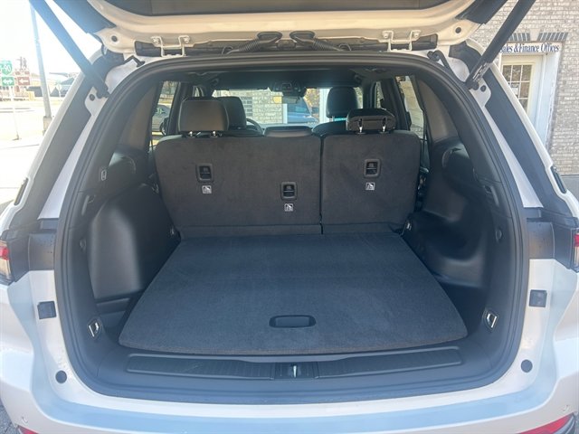 New 2026 Jeep Grand Cherokee Altitude image 17