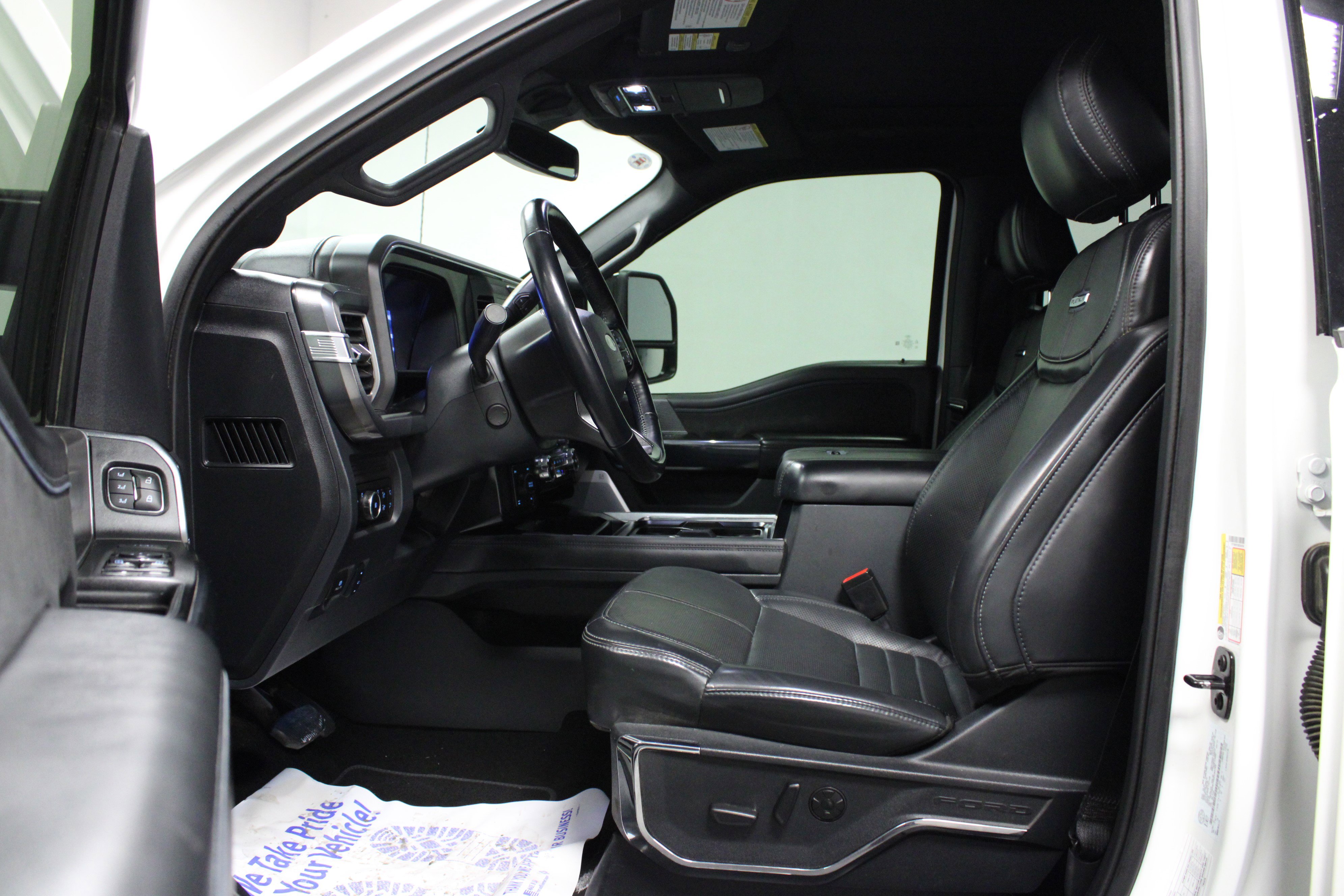 Used 2025 Ford F250 Platinum image 12