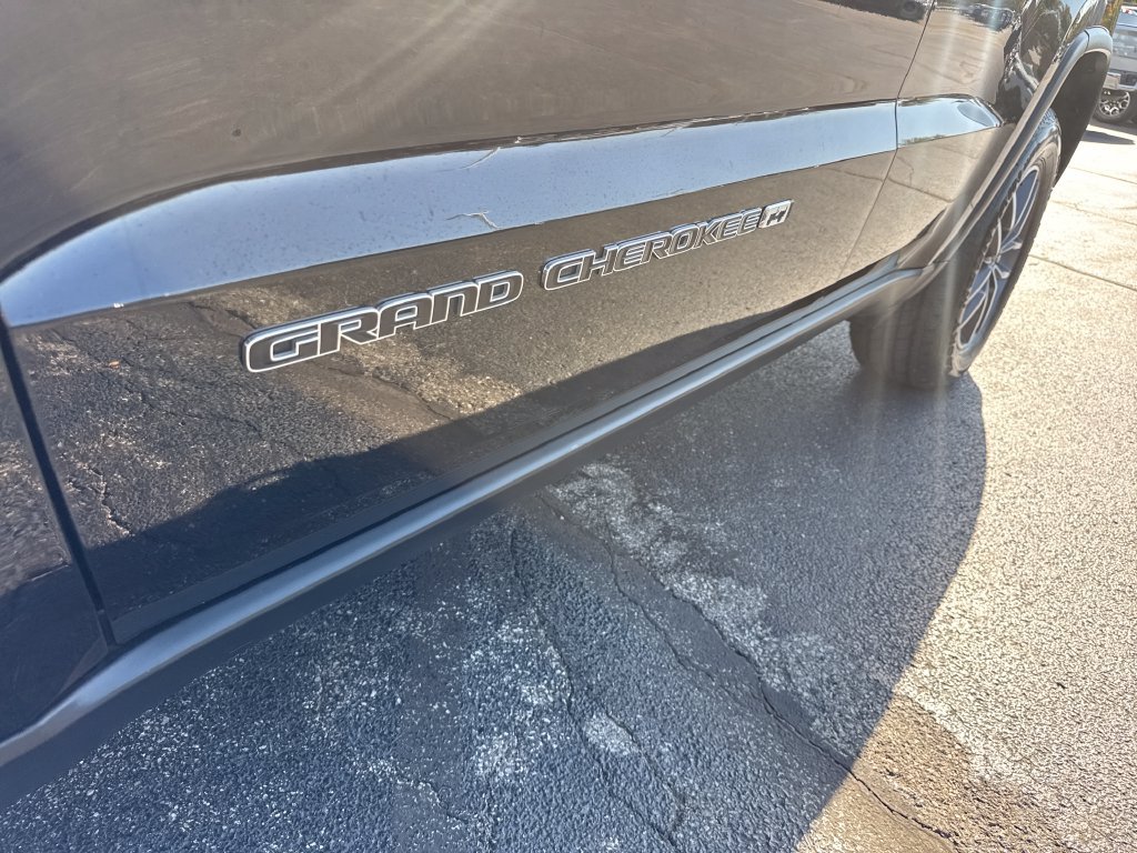Used 2022 Jeep Grand Cherokee Limited AWD/4WD image 23