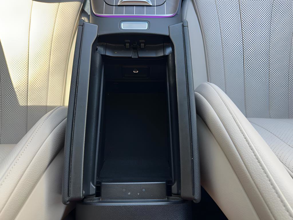 Used 2025 Mercedes-Benz E 350 4MATIC Sedan image 26