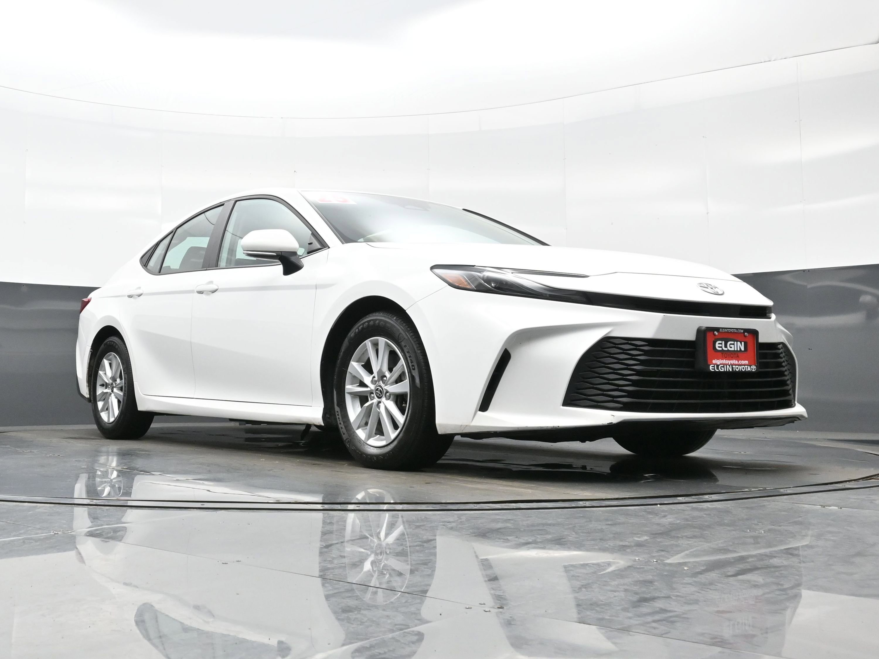 Used 2025 Toyota Camry LE image 25