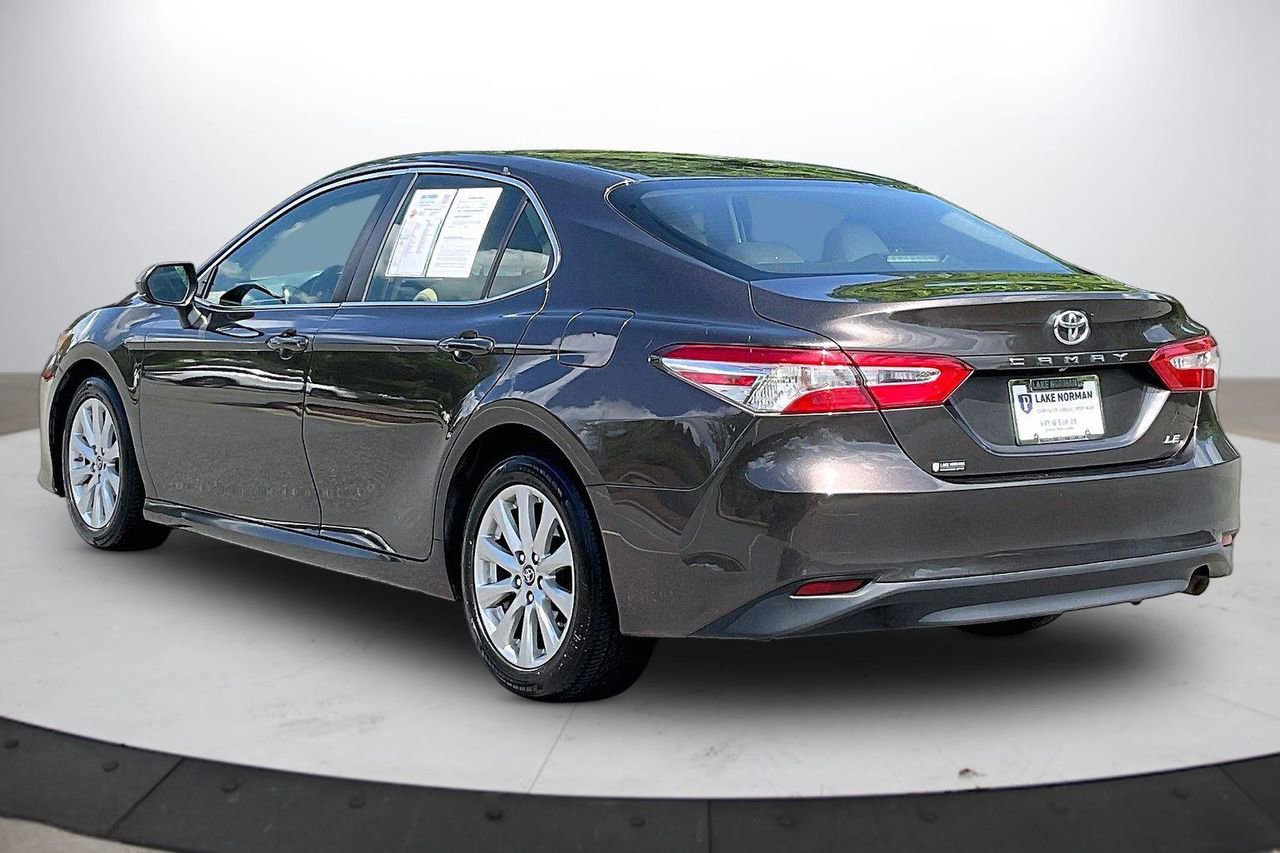 Used 2018 Toyota Camry LE FWD image 7