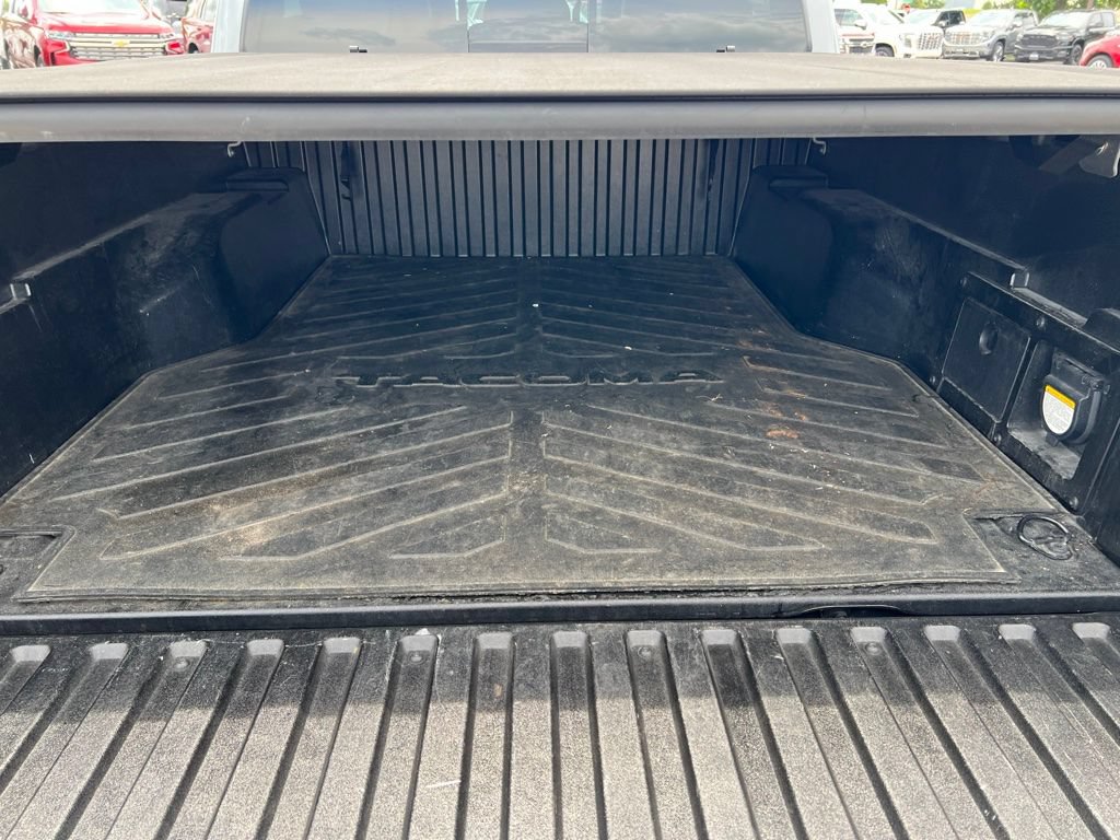 Used 2019 Toyota Tacoma TRD Sport AWD/4WD image 13