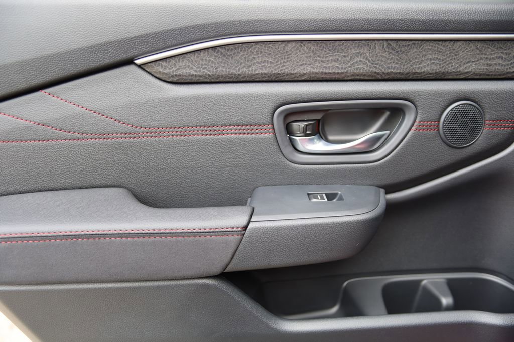 New 2026 Honda Pilot Black Edition image 27
