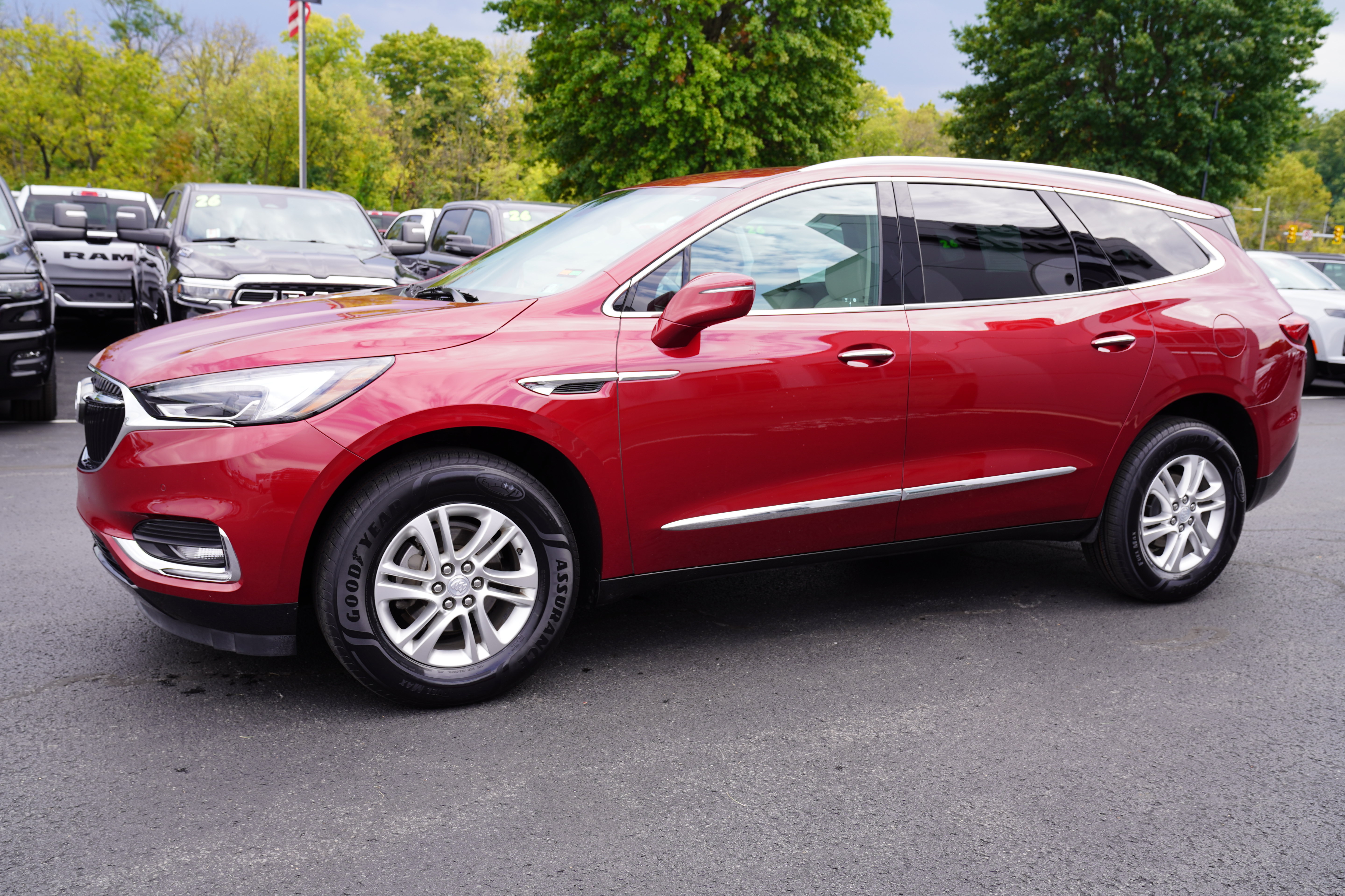 Used 2020 Buick Enclave Premium AWD/4WD image 11