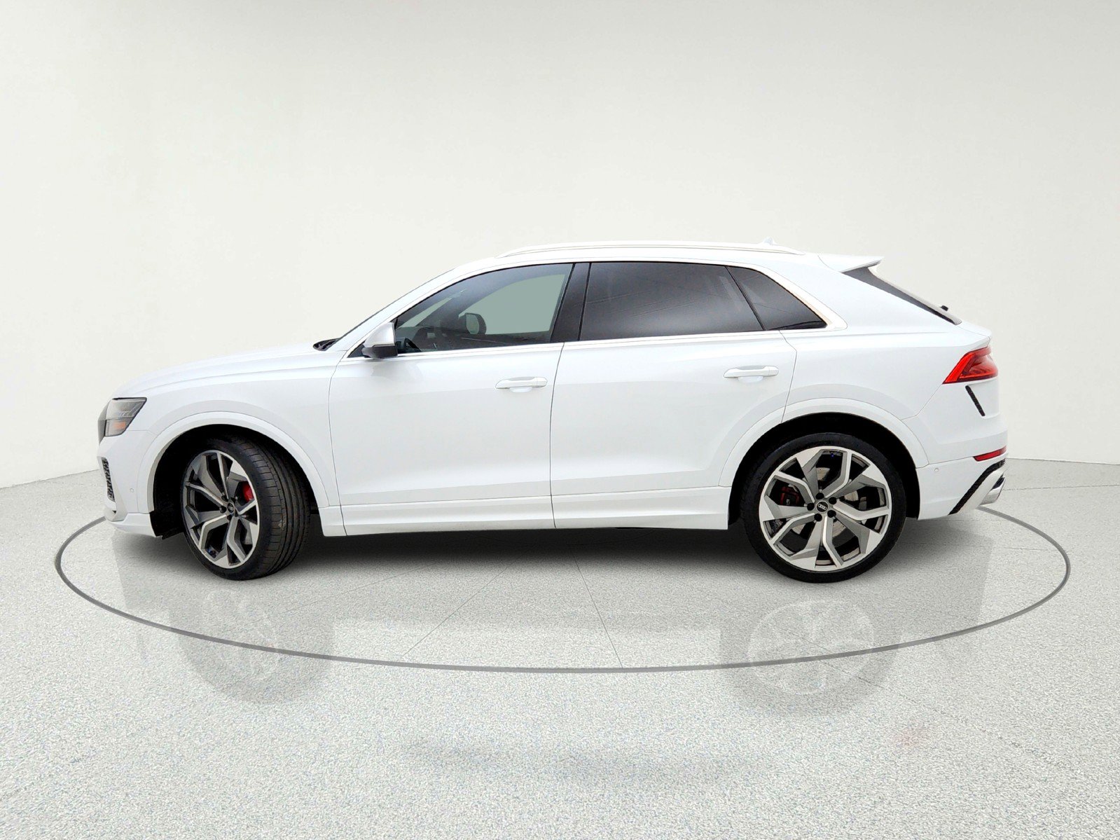 Used 2022 Audi RS Q8 w/ Luxury Package image 14