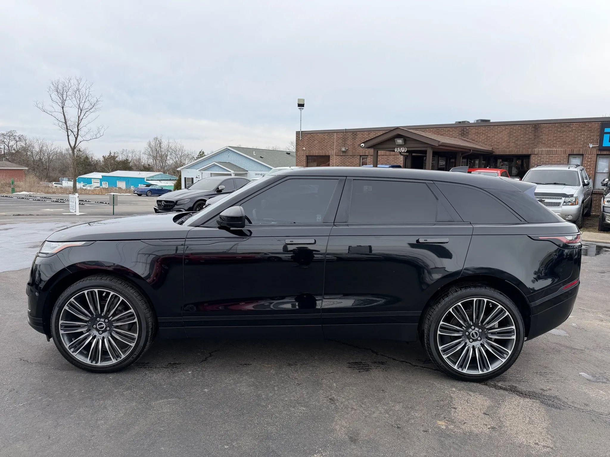 Used 2020 Land Rover Range Rover Velar S image 6