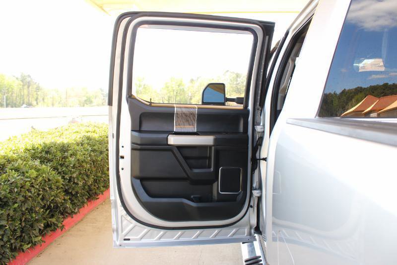 Used 2019 Ford F250 Lariat w/ Chrome Package AWD/4WD image 29