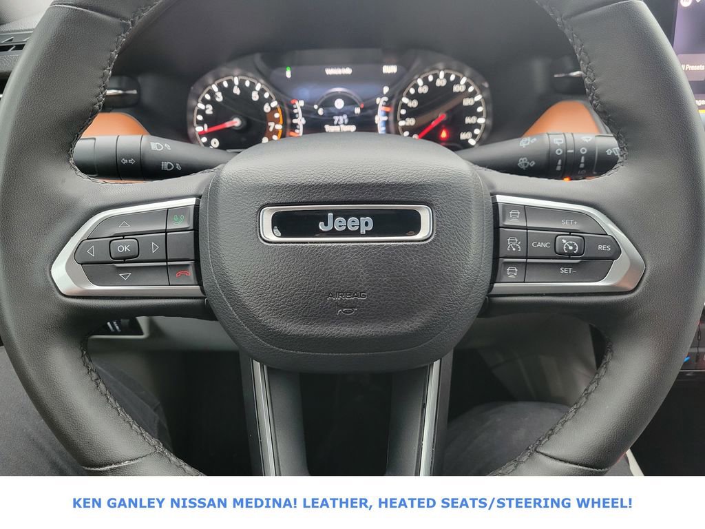 Used 2023 Jeep Compass Limited image 30