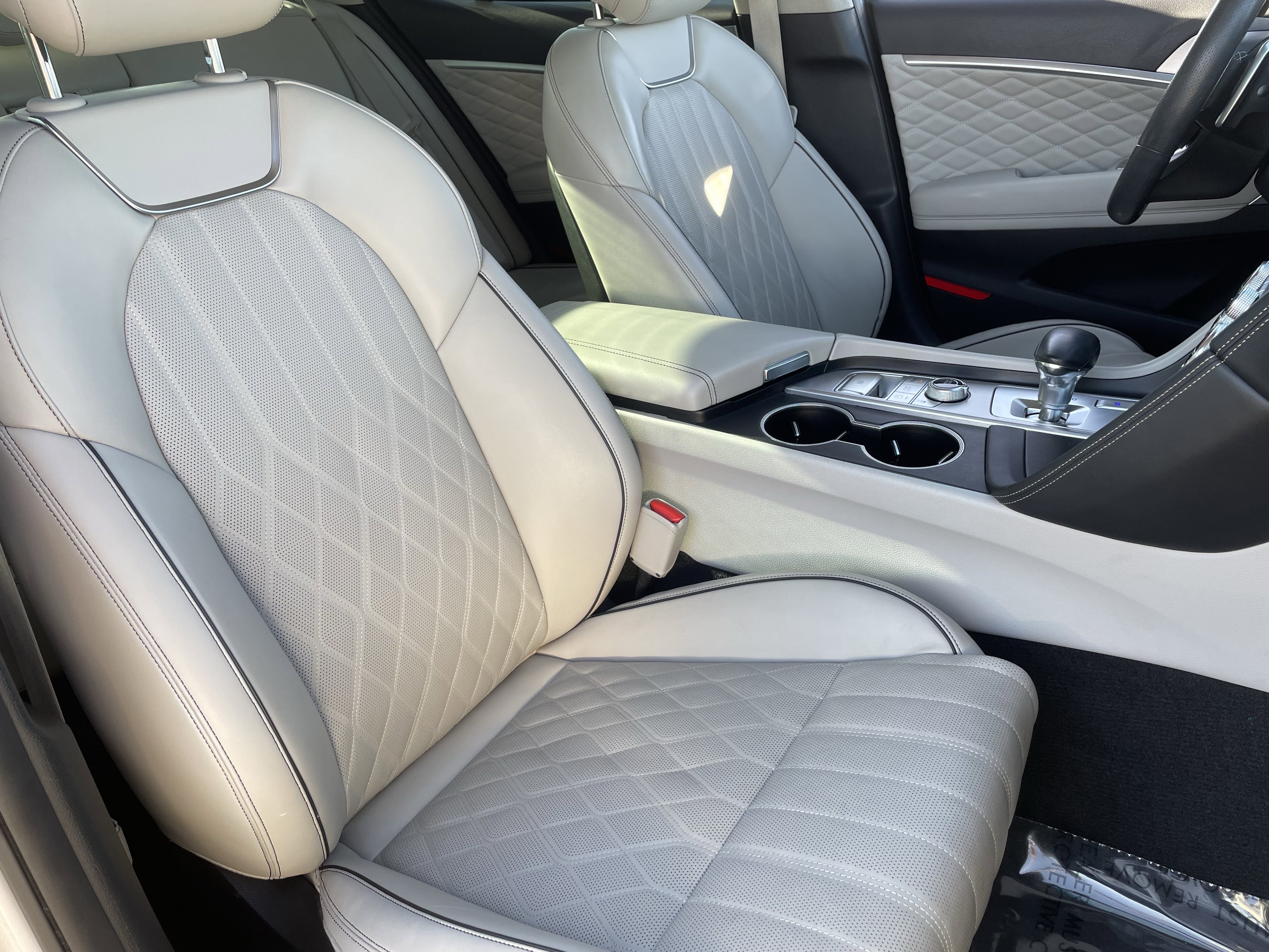 Used 2021 Genesis G70 2.0T w/ Prestige Package image 8