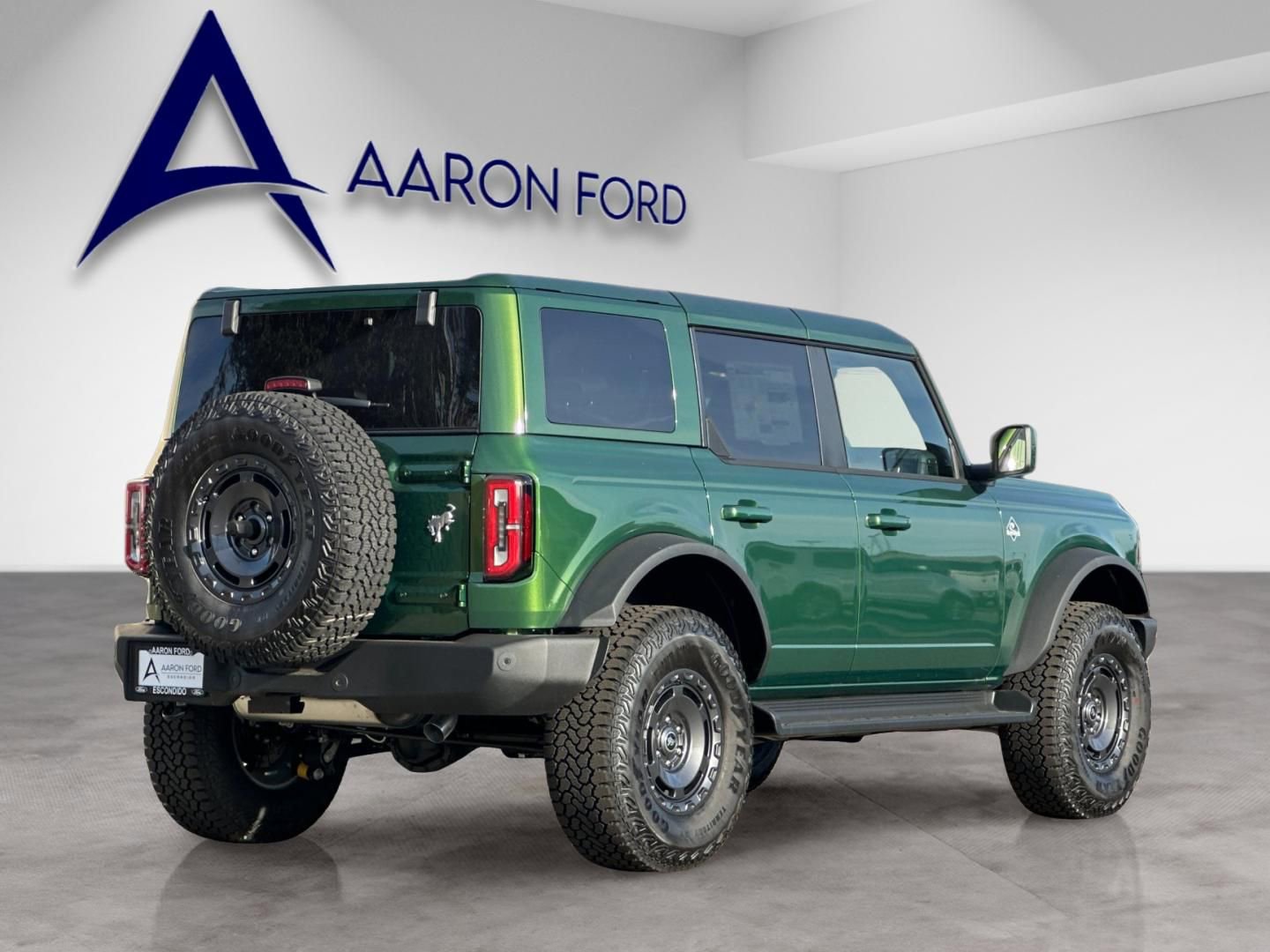 New 2025 Ford Bronco Outer Banks w/ Sasquatch Package AWD/4WD image 6