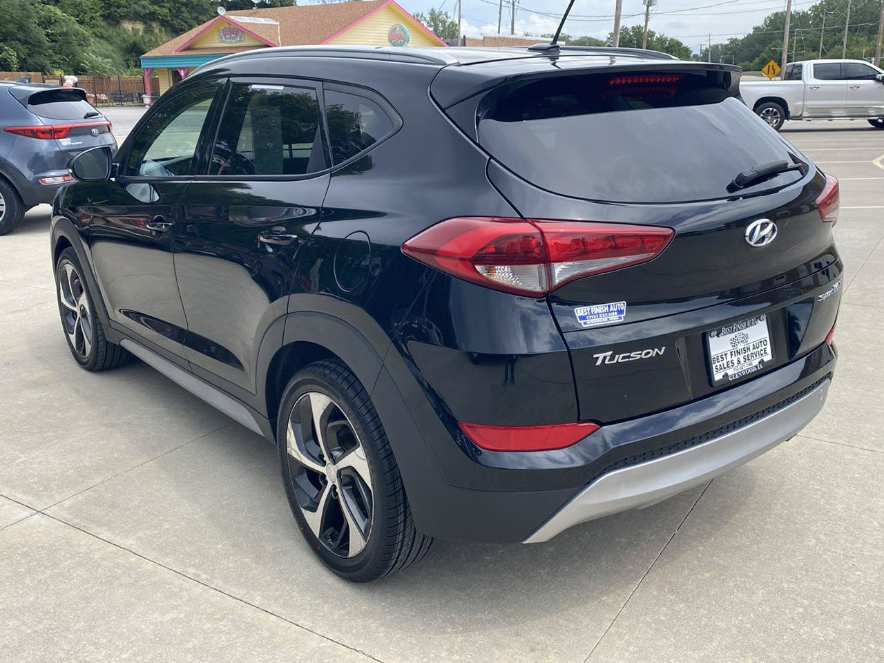 Used 2017 Hyundai Tucson Sport FWD image 8