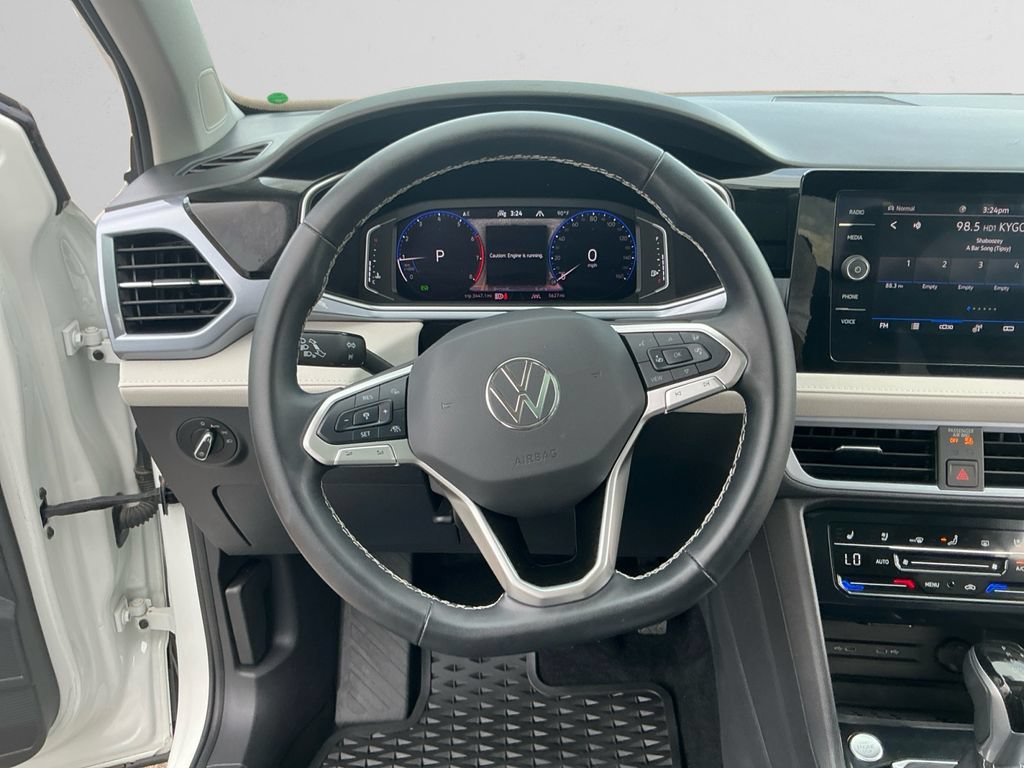 Used 2025 Volkswagen Taos SEL w/ Taos Adventure Package (SXB) AWD/4WD image 12