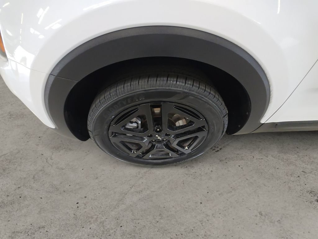 Used 2024 Kia Telluride EX X-Line AWD/4WD image 9