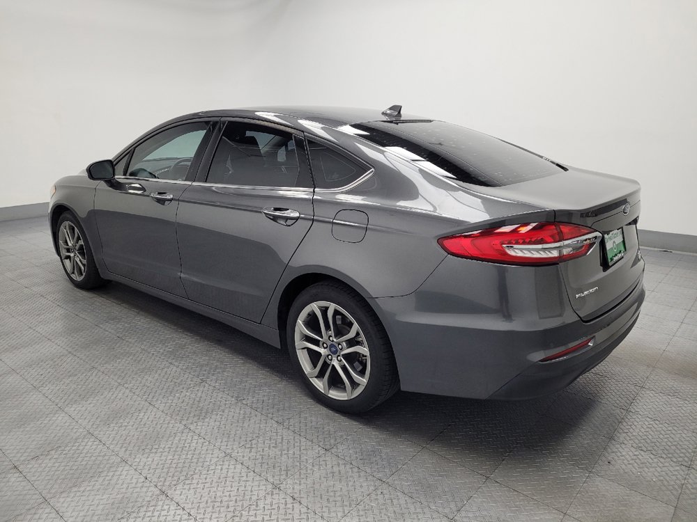 Used 2020 Ford Fusion SEL FWD image 3