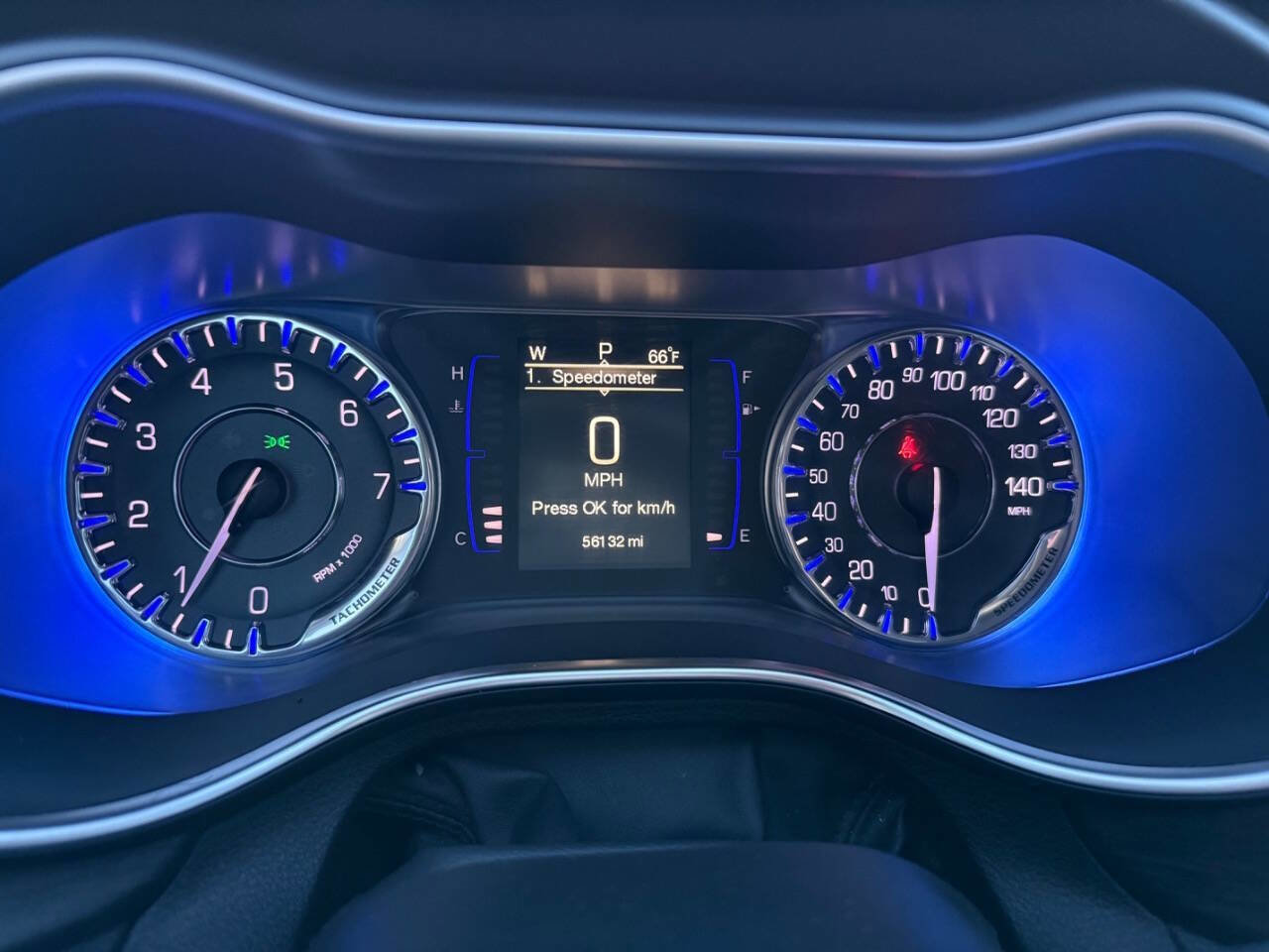 Used 2015 Chrysler 200 Limited w/ Convenience Group image 22