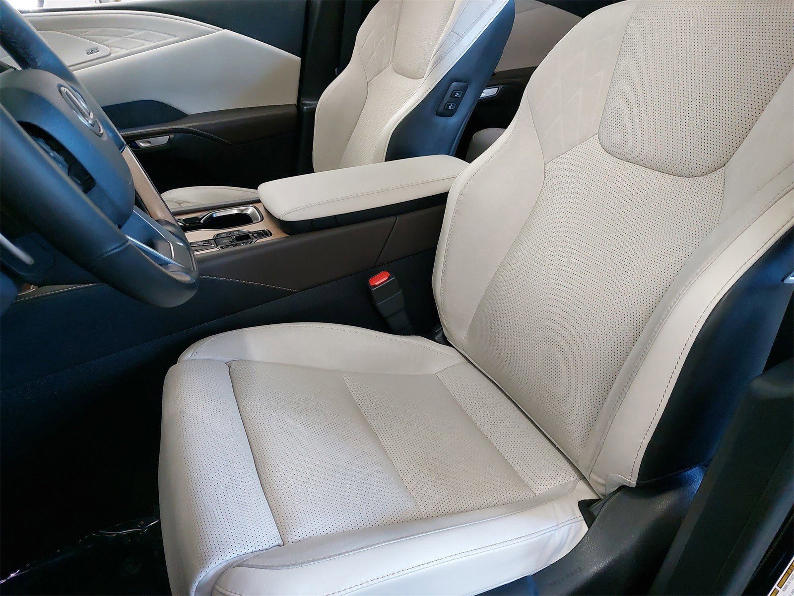 Used 2025 Lexus RX 450h AWD w/ Convenience Package image 15