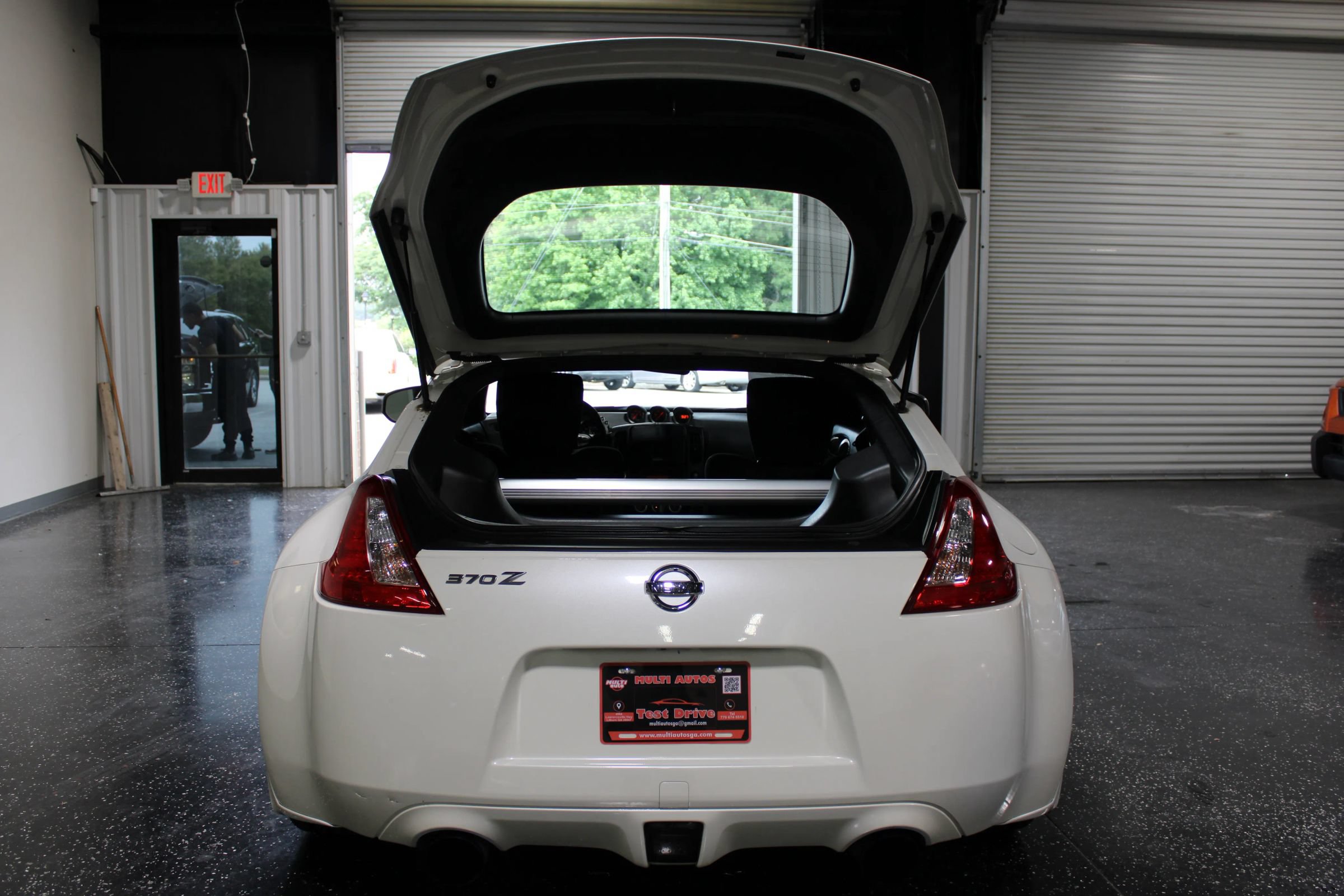 Used 2011 Nissan 370Z Coupe RWD image 25