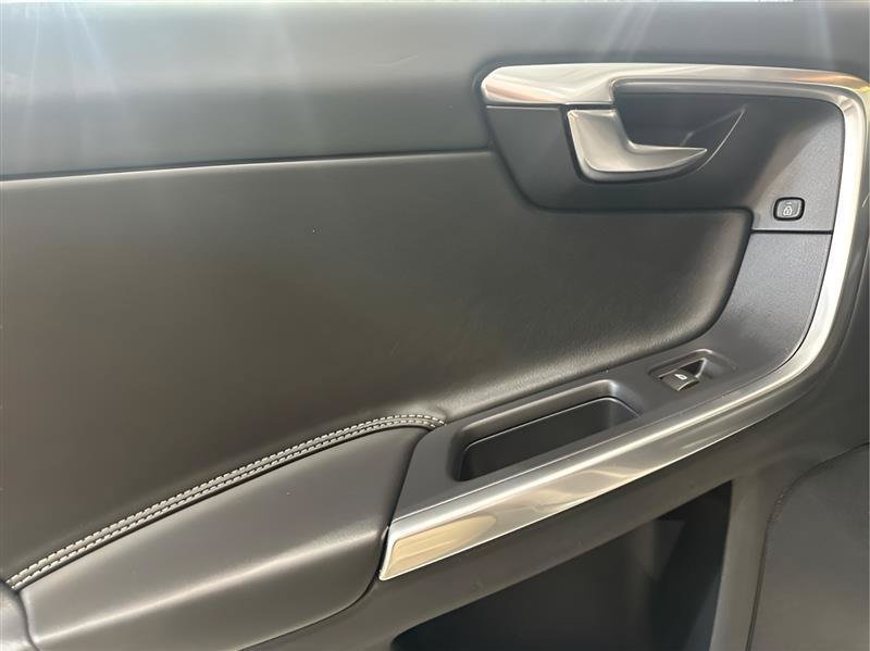 Used 2015 Volvo S60 T6 Platinum FWD image 9