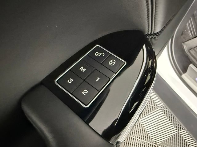 Used 2016 Land Rover Range Rover Autobiography AWD/4WD image 21