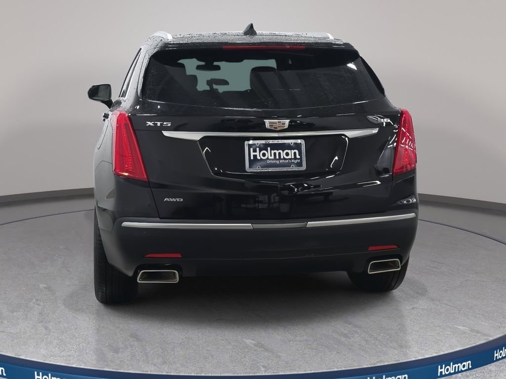 Used 2018 Cadillac XT5 AWD image 7