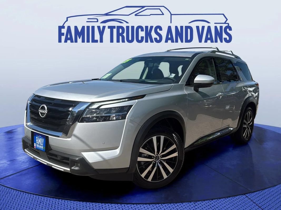 Used 2023 Nissan Pathfinder Platinum AWD/4WD image 1