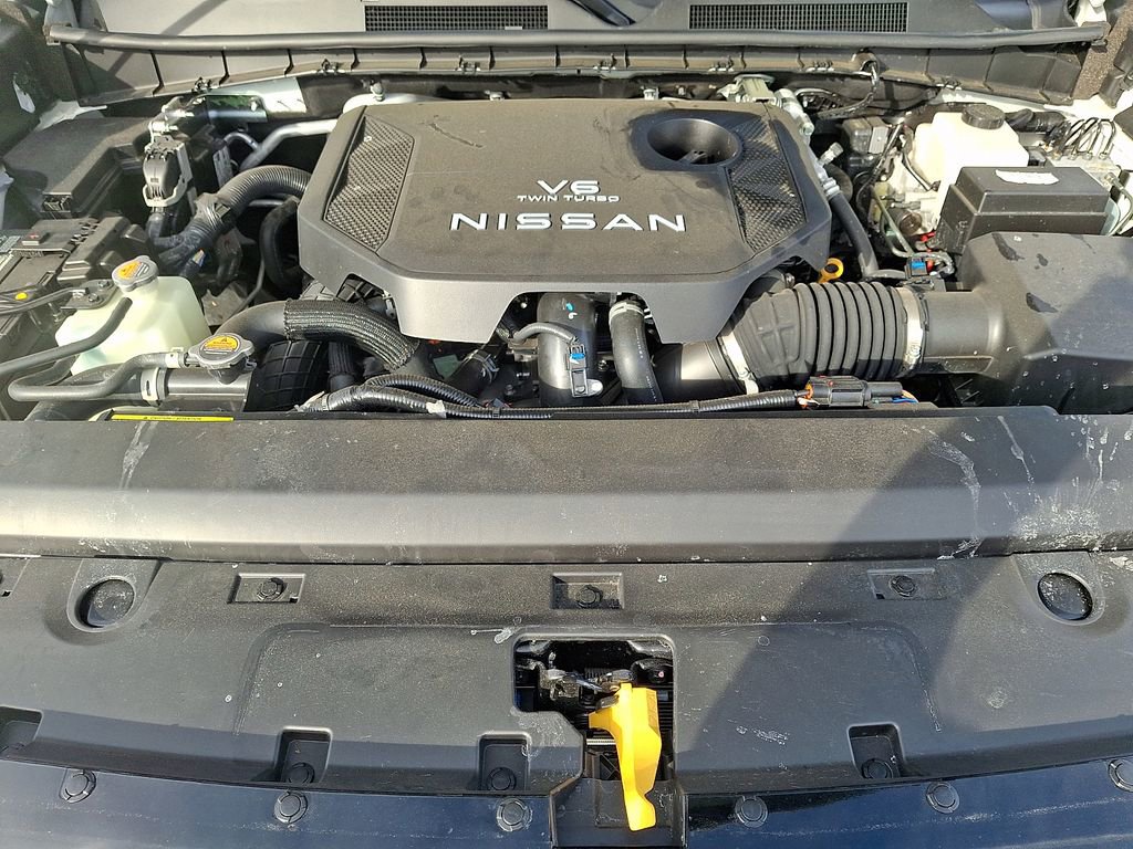 Certified 2025 Nissan Armada PRO-4X image 27