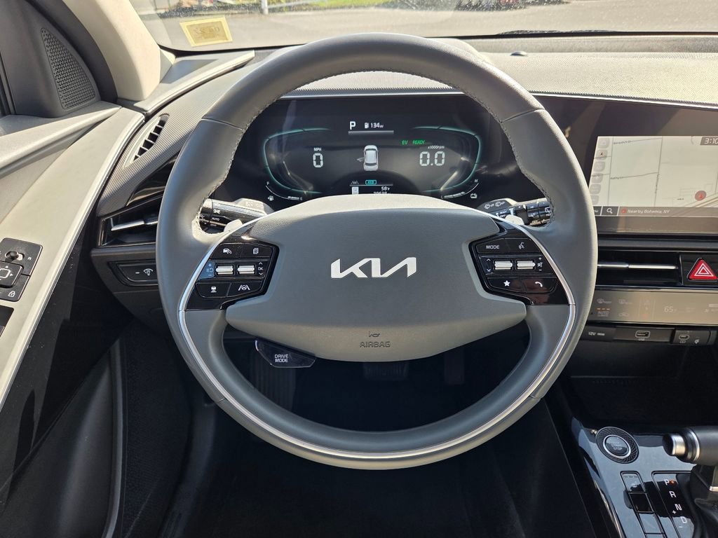 Used 2023 Kia Niro EX FWD image 14