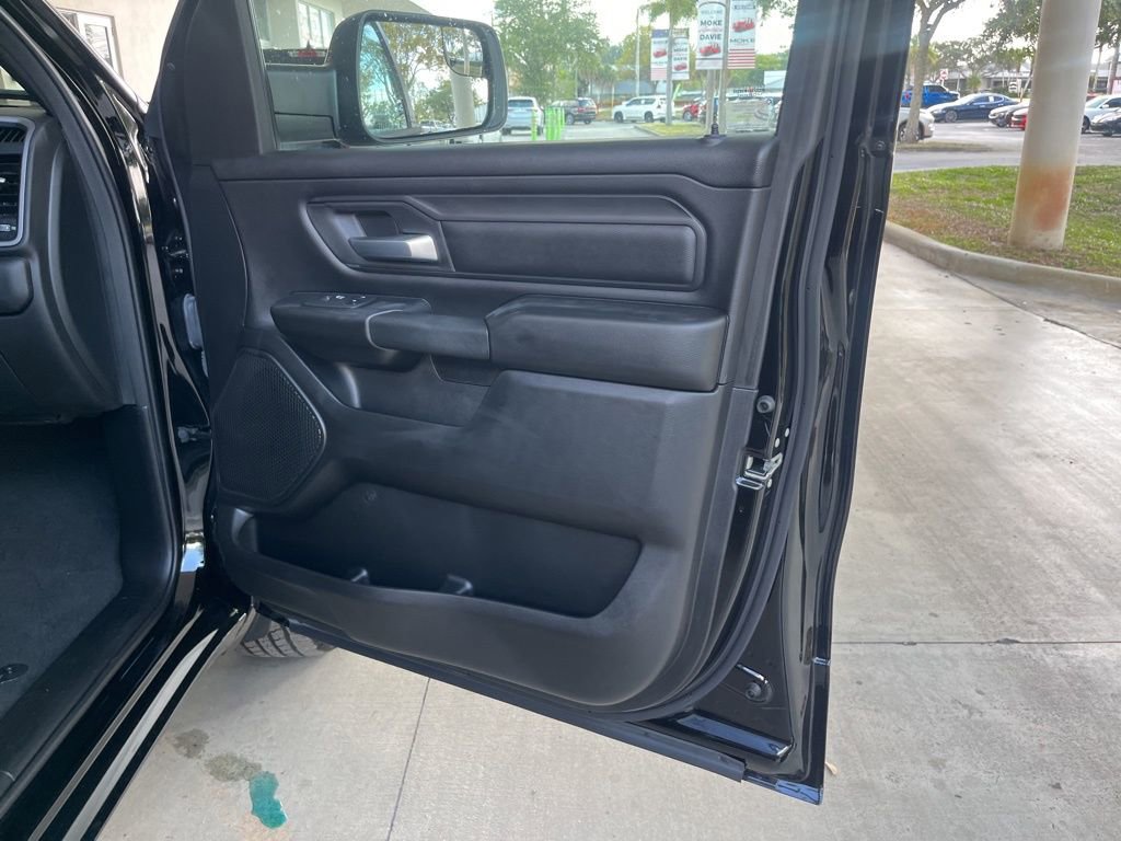 New 2023 RAM 1500 Tradesman w/ Night Edition image 18