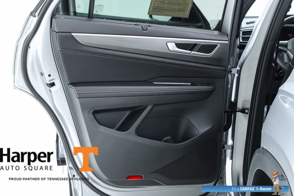 Used 2024 Volkswagen Atlas Cross Sport SE w/ Panoramic Sunroof Package image 17