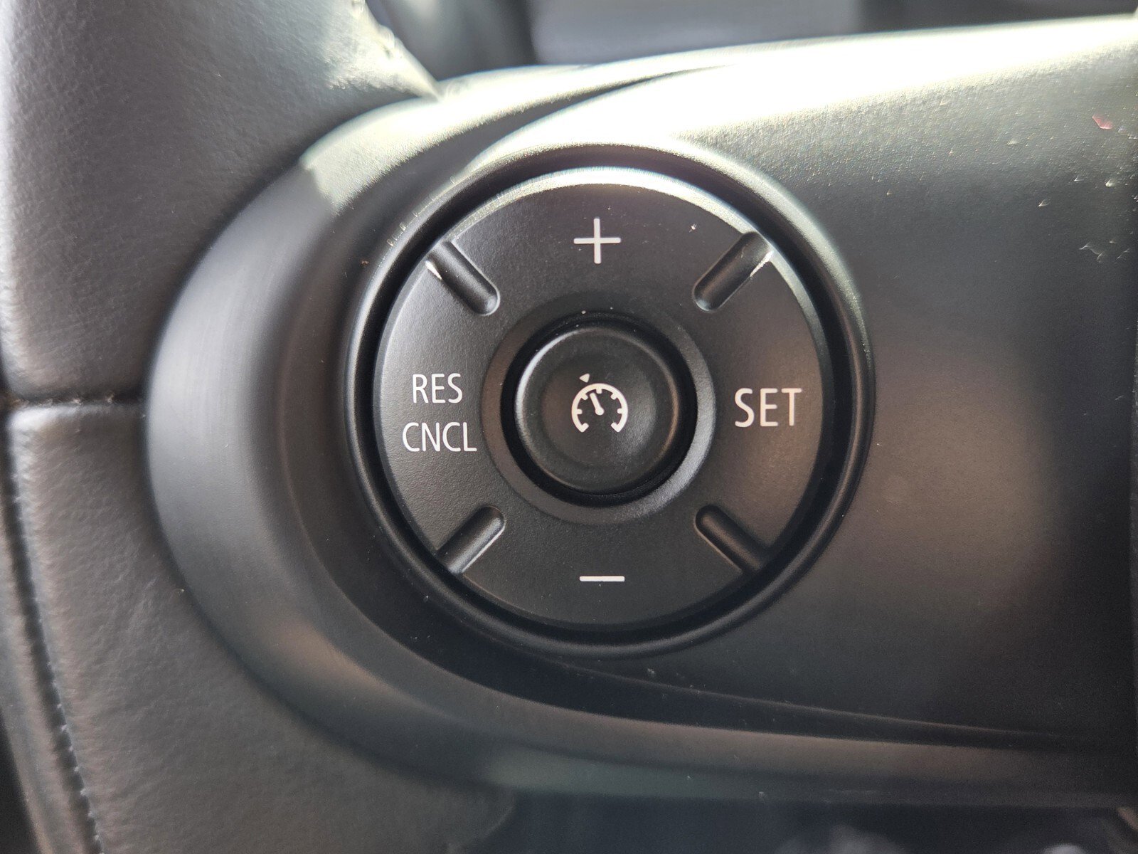 Used 2018 MINI Cooper 2-Door Hardtop FWD image 29