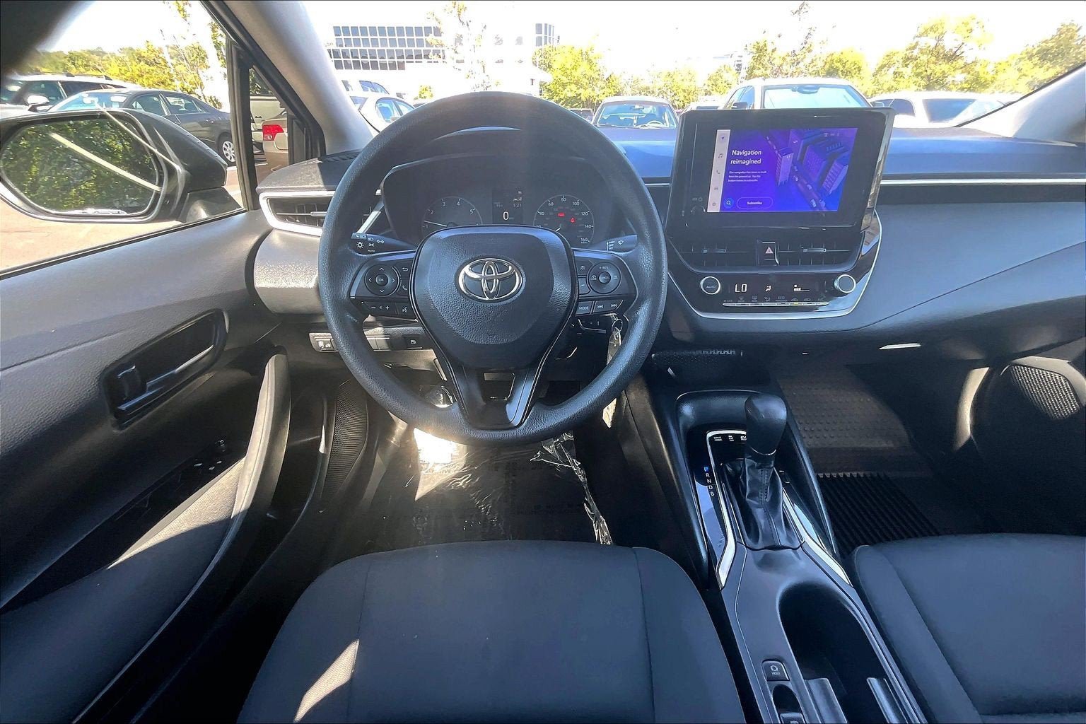 Used 2024 Toyota Corolla LE FWD image 5