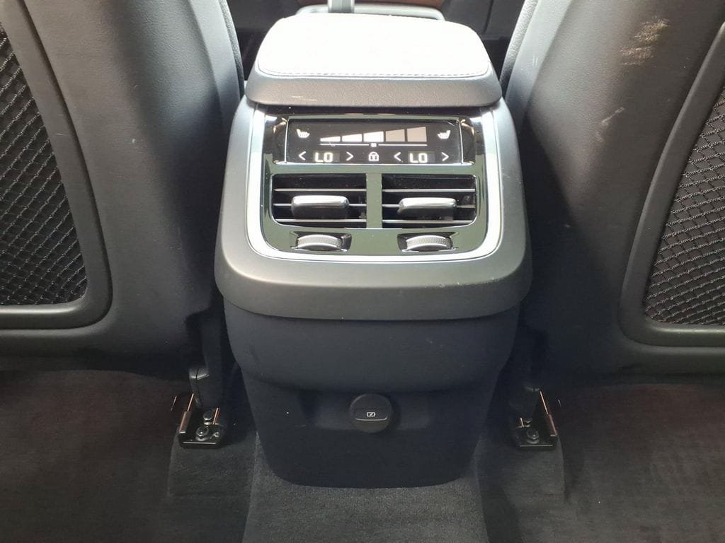 Certified 2023 Volvo XC90 B5 Plus w/ Protection Package Premier AWD/4WD image 24